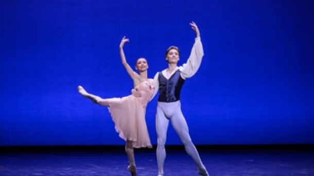 Una stella della danza classica mondiale a Milano: c'è 'Il lago dei Cigni' con Jana Salenko